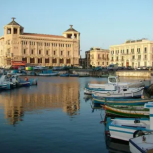 https://la-casetta-di-nardo.sicilyhotelsitaly.net